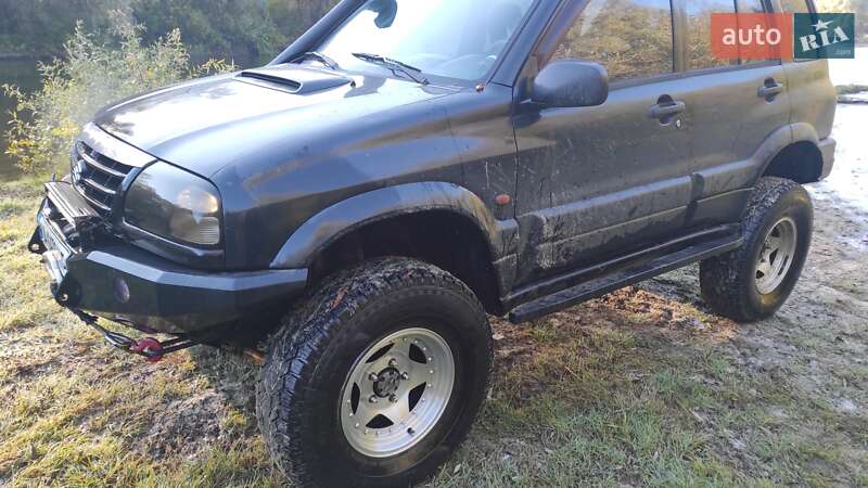 Позашляховик / Кросовер Suzuki Grand Vitara 2003 в Києві