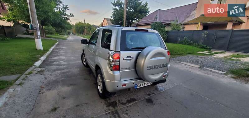 Внедорожник / Кроссовер Suzuki Grand Vitara 2008 в Киеве