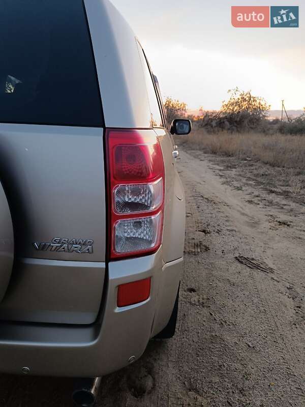 Внедорожник / Кроссовер Suzuki Grand Vitara 2008 в Белгороде-Днестровском