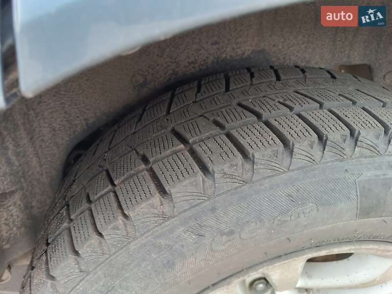 Внедорожник / Кроссовер Suzuki Grand Vitara 2004 в Полтаве фото 13 Внедорожник / Кроссовер Suzuki Grand Vitara 2004 в Полтаве