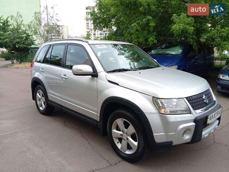 Внедорожник / Кроссовер Suzuki Grand Vitara 2011 в Киеве фото 3 Внедорожник / Кроссовер Suzuki Grand Vitara 2011 в Киеве