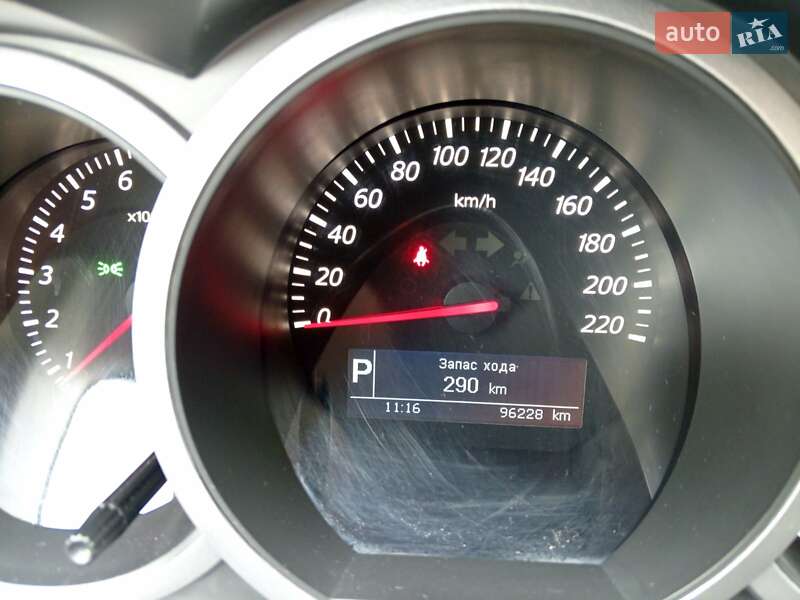 Внедорожник / Кроссовер Suzuki Grand Vitara 2011 в Киеве фото 13 Внедорожник / Кроссовер Suzuki Grand Vitara 2011 в Киеве