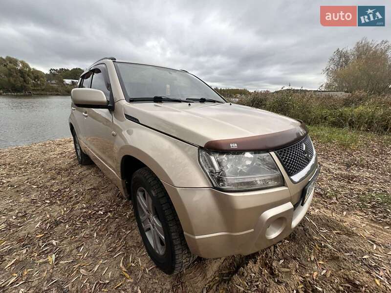 Внедорожник / Кроссовер Suzuki Grand Vitara 2005 в Киеве
