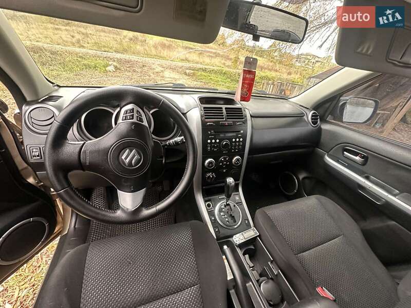 Внедорожник / Кроссовер Suzuki Grand Vitara 2005 в Киеве