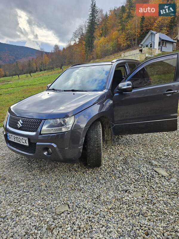 Внедорожник / Кроссовер Suzuki Grand Vitara 2011 в Яремче