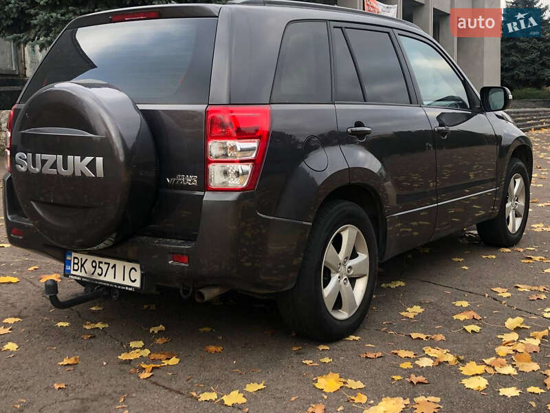 Позашляховик / Кросовер Suzuki Grand Vitara 2011 в Рівному