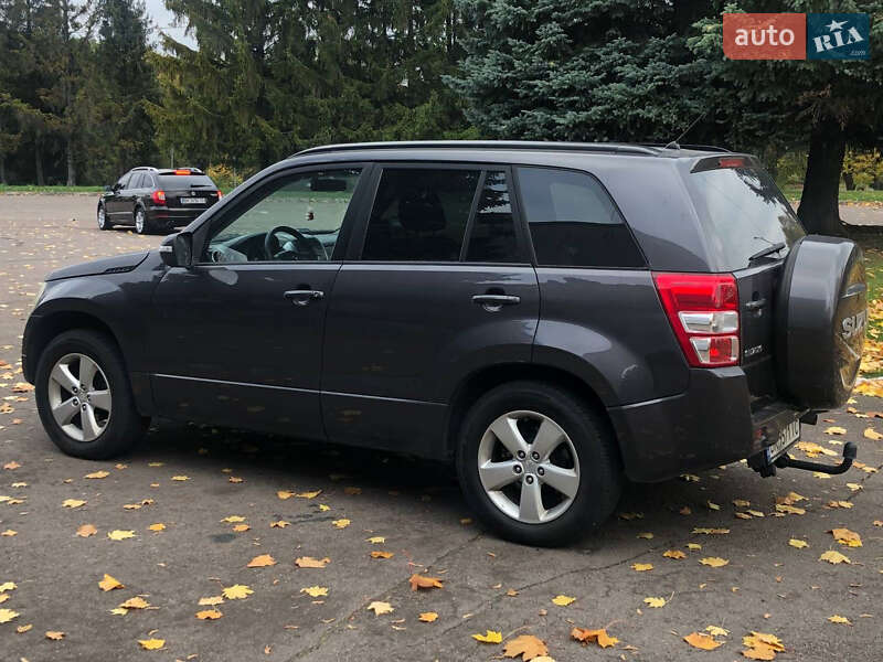 Позашляховик / Кросовер Suzuki Grand Vitara 2011 в Рівному
