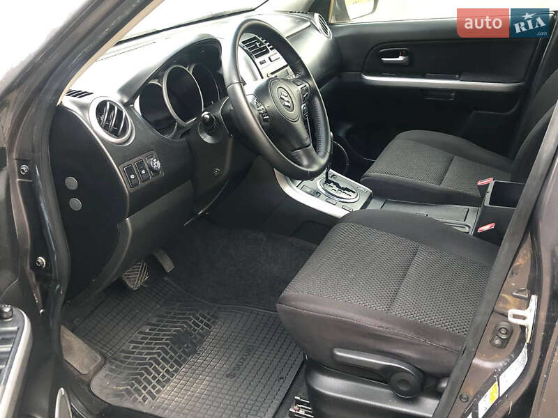 Позашляховик / Кросовер Suzuki Grand Vitara 2011 в Рівному