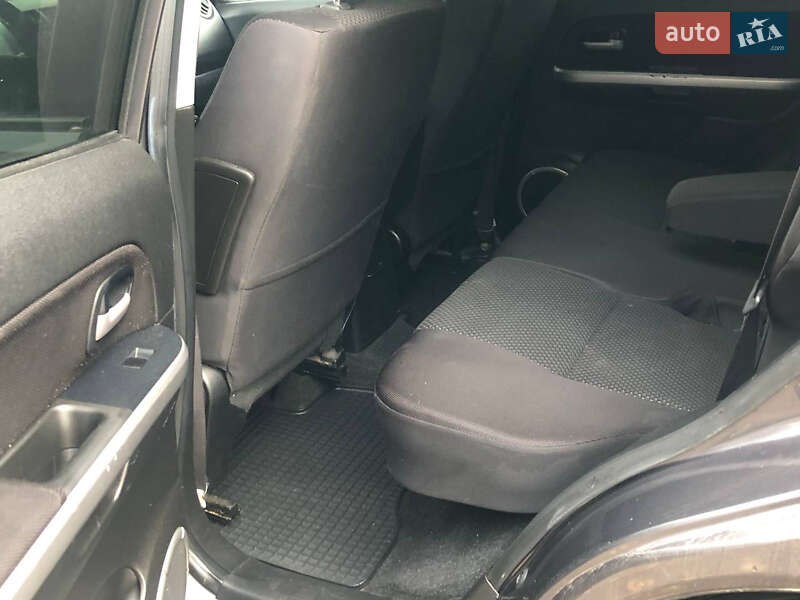 Позашляховик / Кросовер Suzuki Grand Vitara 2011 в Рівному