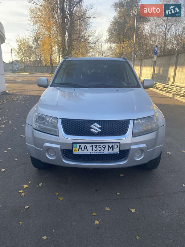 Позашляховик / Кросовер Suzuki Grand Vitara 2006 в Києві