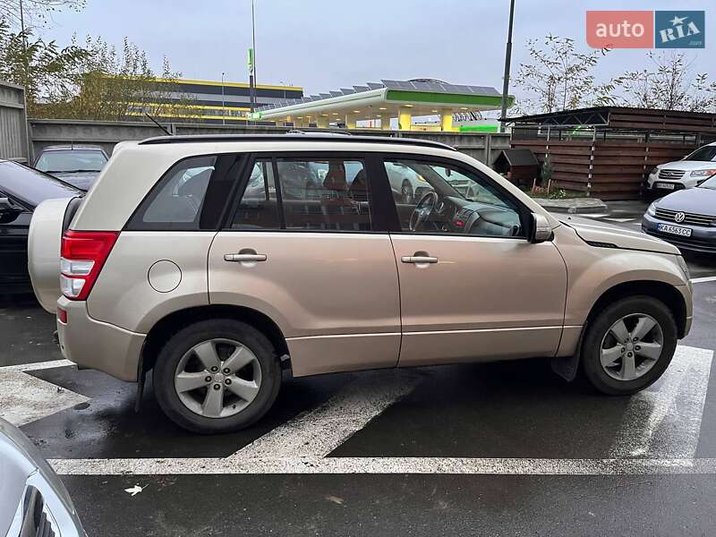Внедорожник / Кроссовер Suzuki Grand Vitara 2008 в Киеве