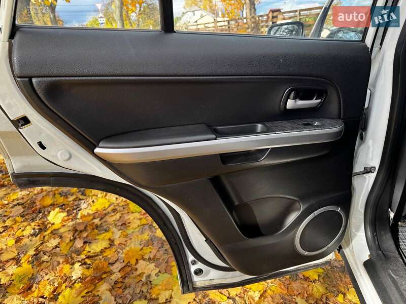 Внедорожник / Кроссовер Suzuki Grand Vitara 2010 в Киеве фото 21 Внедорожник / Кроссовер Suzuki Grand Vitara 2010 в Киеве