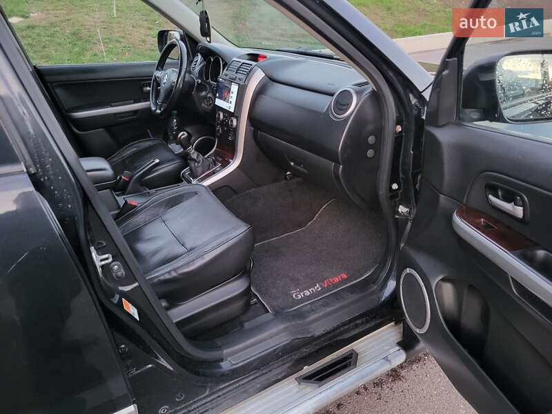Внедорожник / Кроссовер Suzuki Grand Vitara 2007 в Киеве фото 3 Внедорожник / Кроссовер Suzuki Grand Vitara 2007 в Киеве
