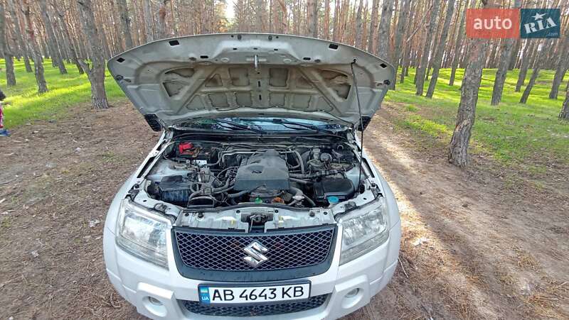 Внедорожник / Кроссовер Suzuki Grand Vitara 2006 в Николаеве