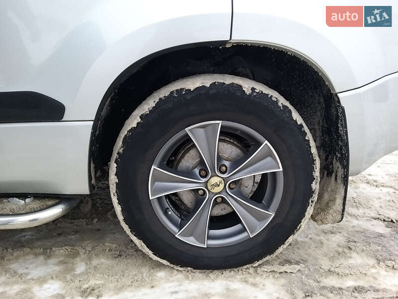 Внедорожник / Кроссовер Suzuki Grand Vitara 2006 в Вышгороде фото 9 Внедорожник / Кроссовер Suzuki Grand Vitara 2006 в Вышгороде