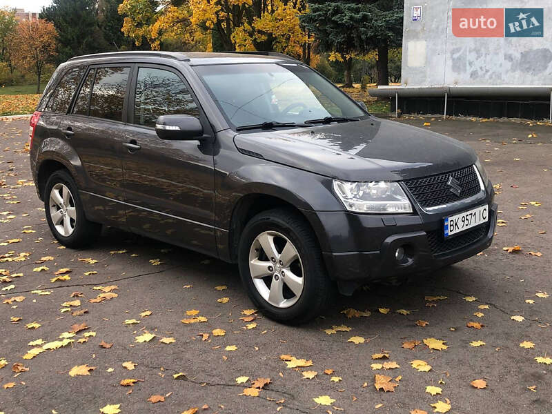 Внедорожник / Кроссовер Suzuki Grand Vitara 2011 в Ровно