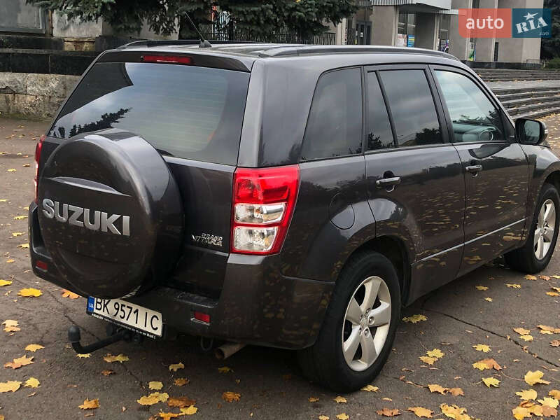 Внедорожник / Кроссовер Suzuki Grand Vitara 2011 в Ровно