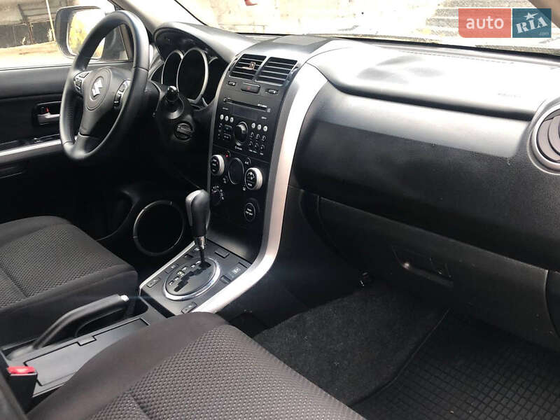 Внедорожник / Кроссовер Suzuki Grand Vitara 2011 в Ровно