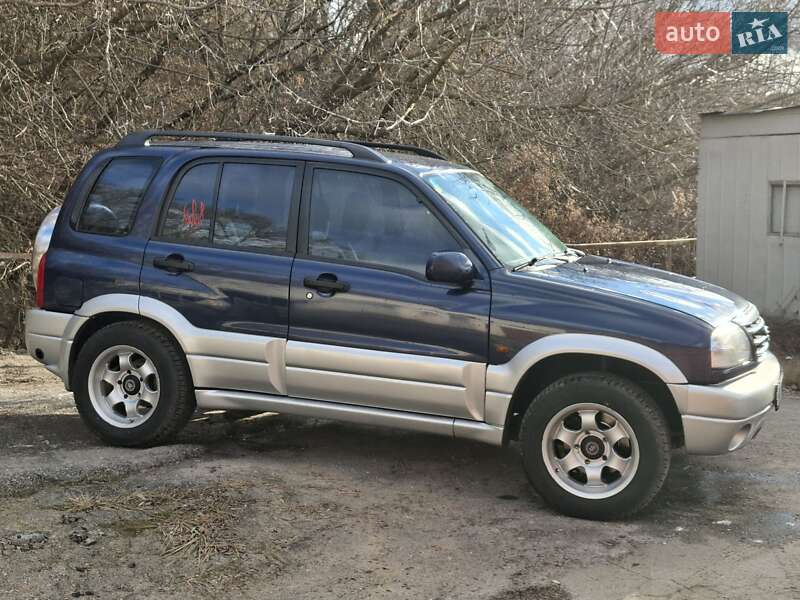 Позашляховик / Кросовер Suzuki Grand Vitara 2004 в Харкові