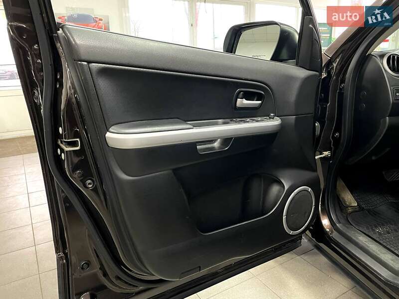 Внедорожник / Кроссовер Suzuki Grand Vitara 2016 в Киеве