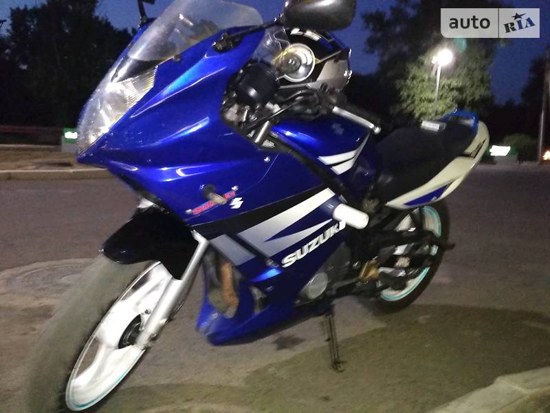 Мотоцикл Спорт-туризм Suzuki GS 500 2004 в Покровском