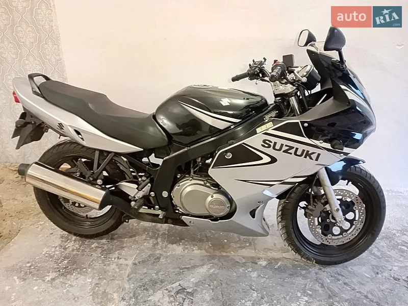 Suzuki GS 500F 2006