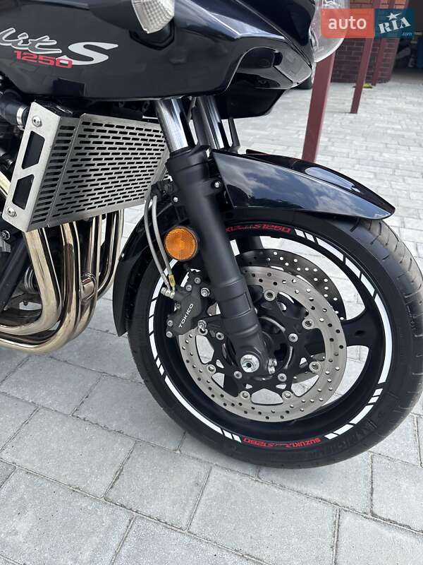 Мотоцикл Спорт-туризм Suzuki GSF 1250S 2007 в Каменке-Бугской фото 8 Мотоцикл Спорт-туризм Suzuki GSF 1250S 2007 в Каменке-Бугской