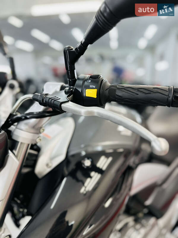 Спортбайк Suzuki GSR 250 2013 в Одессе