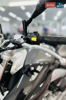 Спортбайк Suzuki GSR 250 2013 в 