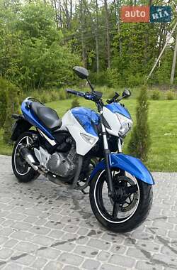 Мотоцикл Без обтікачів (Naked bike) Suzuki GSR 250 2016 в Вінниці