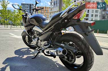 Мотоцикл Без обтекателей (Naked bike) Suzuki GSR 250 2016 в 