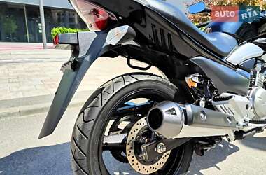 Мотоцикл Без обтекателей (Naked bike) Suzuki GSR 250 2016 в 