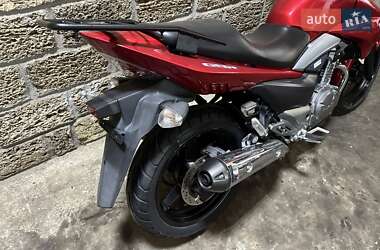 Мотоцикл Без обтекателей (Naked bike) Suzuki GSR 250 2012 в 