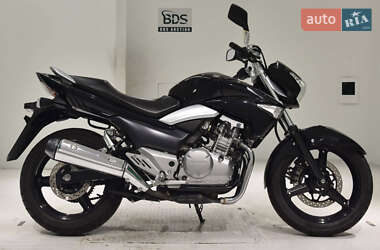 Мотоцикл Без обтекателей (Naked bike) Suzuki GSR 250 2012 в Сновске