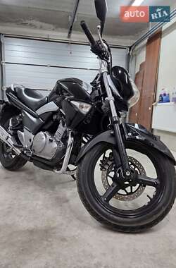 Мотоцикл Классік Suzuki GSR 250 2015 в Борисполі