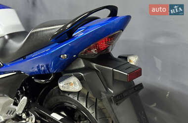 Мотоцикл Без обтекателей (Naked bike) Suzuki GSR 250 2016 в 