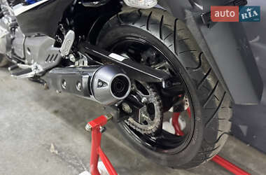 Мотоцикл Без обтекателей (Naked bike) Suzuki GSR 250 2016 в 