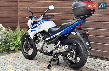 Мотоцикл Классік Suzuki GSR 250 2016 в 