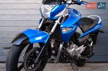Мотоцикл Без обтекателей (Naked bike) Suzuki GSR 250 2015 в 