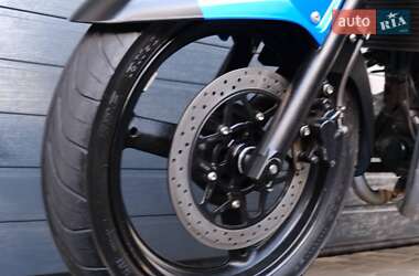 Мотоцикл Без обтекателей (Naked bike) Suzuki GSR 250 2015 в 