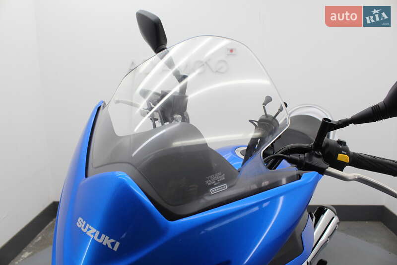 Мотоцикл Спорт-туризм Suzuki GSR 250 2017 в Гнивани