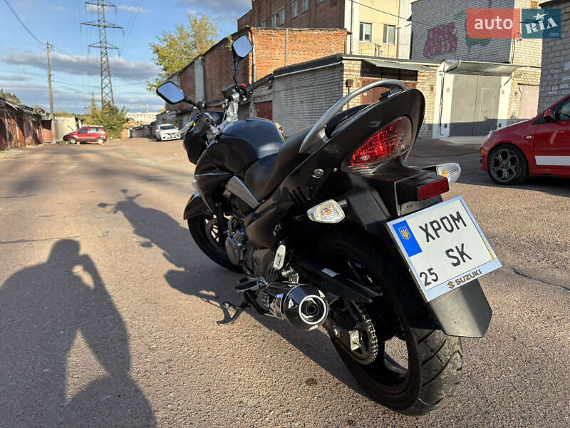 Мотоцикл Без обтекателей (Naked bike) Suzuki GSR 250 2012 в Чернигове