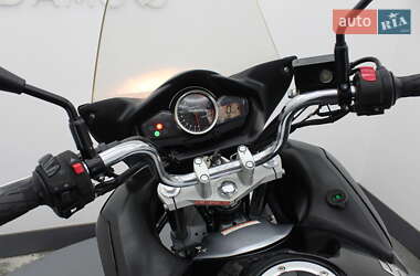 Мотоцикл Спорт-туризм Suzuki GSR 250 2017 в 