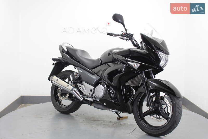 Мотоцикл Спорт-туризм Suzuki GSR 250 2016 в Гнивани