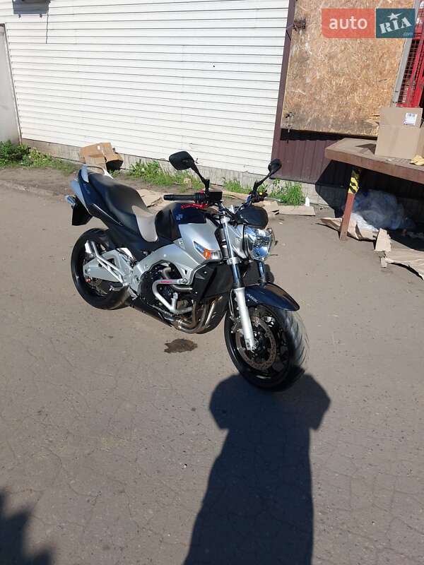 Мотоцикл Без обтекателей (Naked bike) Suzuki GSR 400 2009 в 