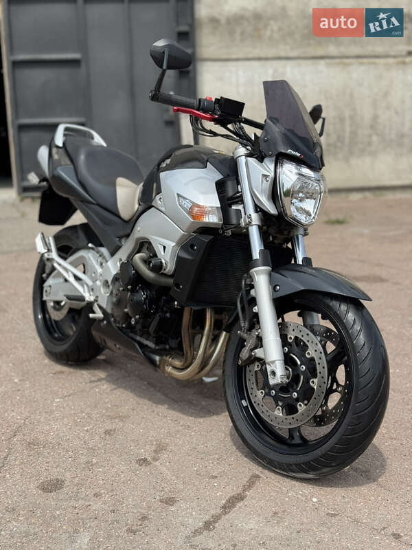 Мотоцикл Без обтікачів (Naked bike) Suzuki GSR 400 2006 в Сновську