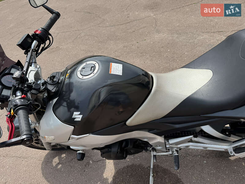 Мотоцикл Без обтікачів (Naked bike) Suzuki GSR 400 2006 в Сновську