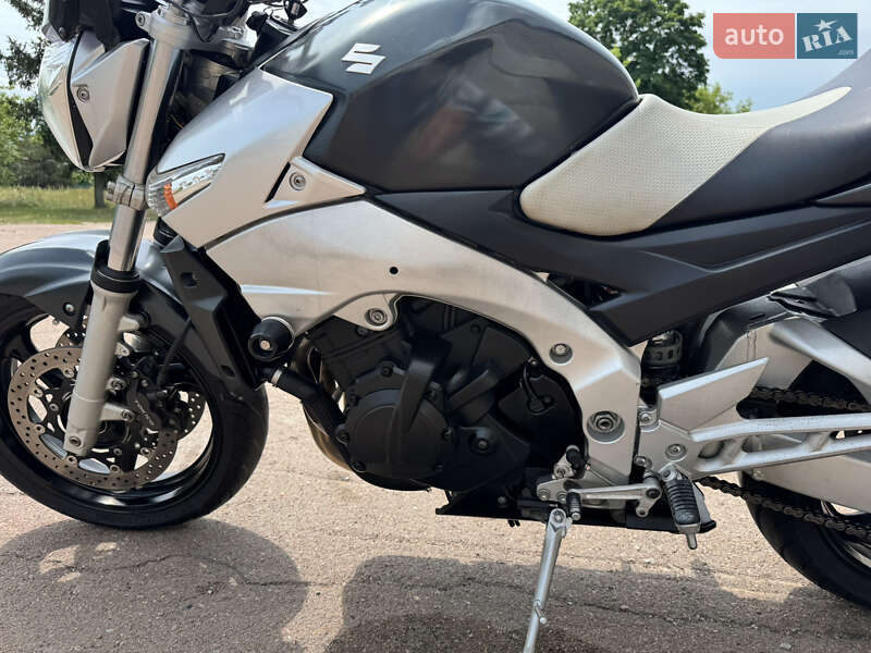Мотоцикл Без обтікачів (Naked bike) Suzuki GSR 400 2006 в Сновську