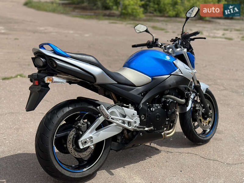 Мотоцикл Без обтекателей (Naked bike) Suzuki GSR 400 2009 в Сновске фото 3 Мотоцикл Без обтекателей (Naked bike) Suzuki GSR 400 2009 в Сновске