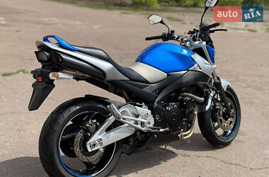 Мотоцикл Без обтекателей (Naked bike) Suzuki GSR 400 2009 в 